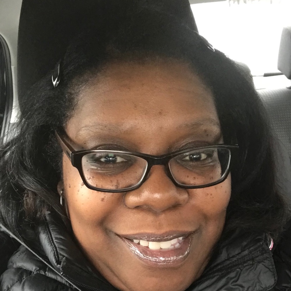 Meet your Posher, Dana